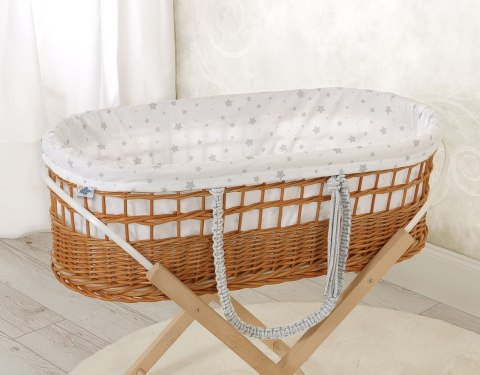 Kosz mojżesza BOHO wiklinowy ze stojakiem z wyściółką bawełnianą - mini gwiazdki szare Kosz mojżesza BOHO wiklinowy ze stojakiem z wyściółką bawełnianą - mini gwiazdki szare