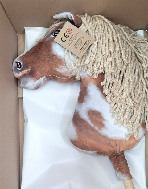 Hobby Horse Duży koń na kiju Premium - srokaty tobiano z beżową grzywą A3 Hobby Horse Duży koń na kiju Premium - srokaty tobiano z beżową grzywą A3