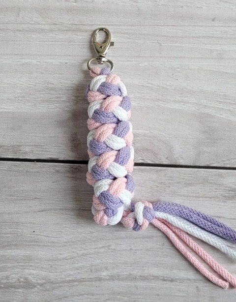Uwiąz dla Hobby Horse ze sznurka - jasny róż/ fiolet/ biały Uwiąz dla Hobby Horse ze sznurka - jasny róż/ fiolet/ biały