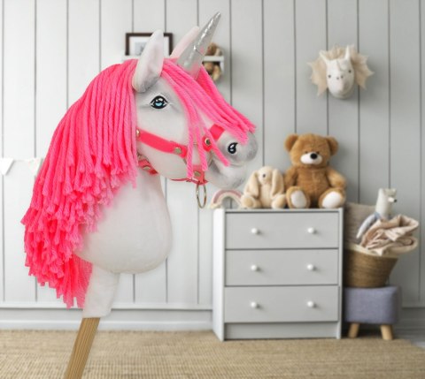 Hobby Horse Jednorożec na kiju mały biały, grzywa neon róż i srebrny róg Hobby Horse Jednorożec na kiju mały biały, grzywa neon róż i srebrny róg