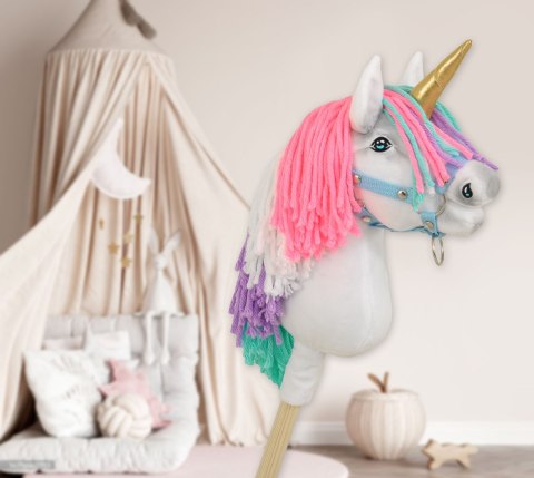 Hobby Horse Jednorożec na kiju mały biały z kolorową grzywą i złotym rogiem Hobby Horse Jednorożec na kiju mały biały z kolorową grzywą i złotym rogiem