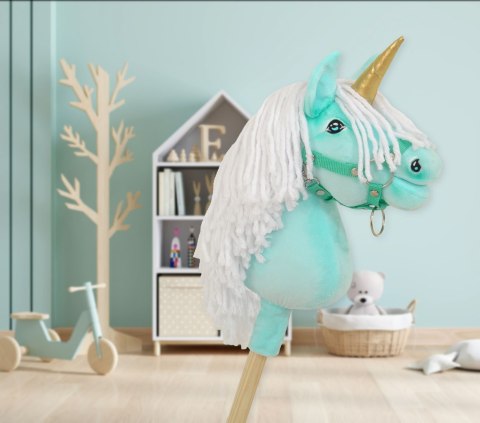 Hobby Horse Jednorożec na kiju mały miętowy z białą grzywą i złotym rogiem Hobby Horse Jednorożec na kiju mały miętowy z białą grzywą i złotym rogiem