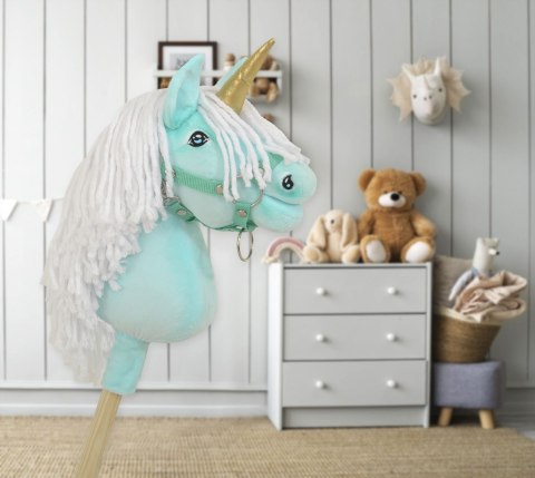 Hobby Horse Jednorożec na kiju mały miętowy z białą grzywą i złotym rogiem Hobby Horse Jednorożec na kiju mały miętowy z białą grzywą i złotym rogiem