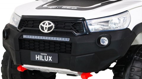 Pojazd Toyota Hilux Biała Pojazd Toyota Hilux Biała