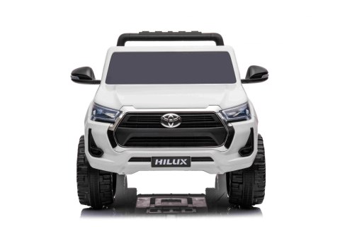 Toyota Hilux na akumulator dla dzieci Biały + Napęd 4x4 + Pilot + 2 bagażniki + Radio MP3 + LED Toyota Hilux na akumulator dla dzieci Biały + Napęd 4x4 + Pilot + 2 bagażniki + Radio MP3 + LED